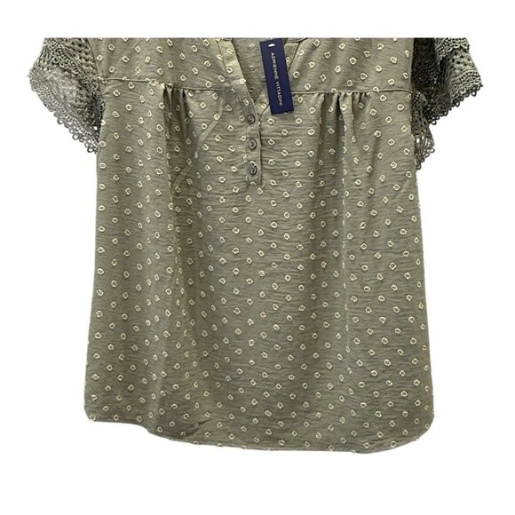 Adrienne Vittadini XL Green Floral Top Textured Lace Sleeves Casual Office NWT - Picture 3 of 8